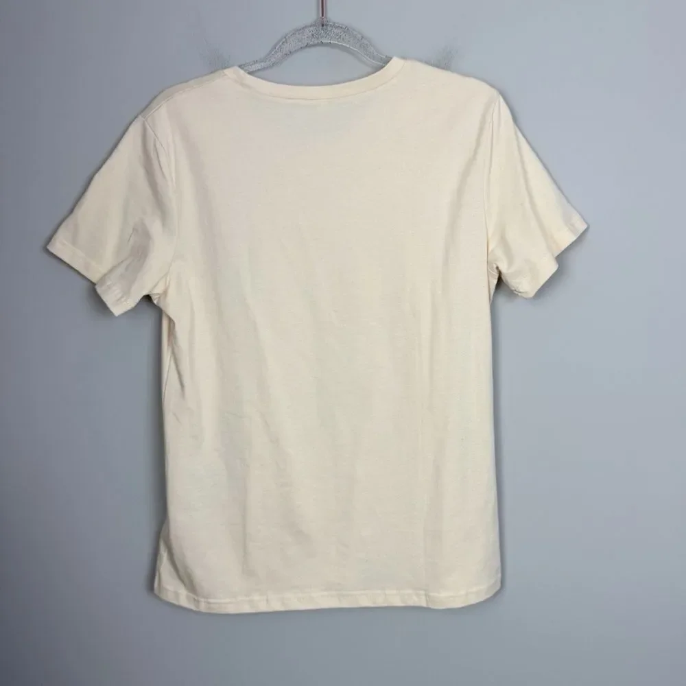 UNBRANDED | QUEEN Graphic Band Tee Short Sleeve Cream Women’s Size Medium